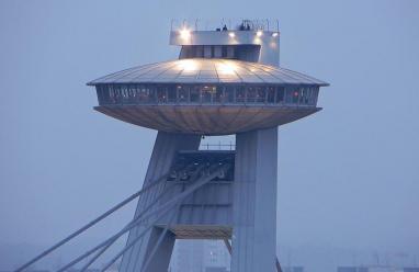 ترامب يوجه بكشف ملفات الكائنات الفضائية والأجسام الطائرة