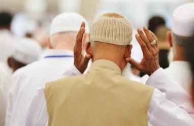 حكم وكيفية التكبير في عيد الفطر | نص تكبيرات العيد الصغير