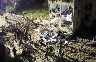 23 يوما من الحرب: هجمات متبادلة و175 مصابا في "ديمونا وعراد"