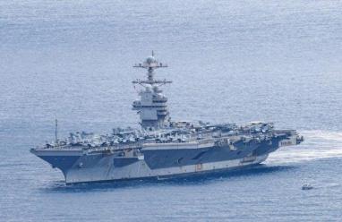 إيران تعلن إطلاق صواريخ نحو حاملة طائرات أمريكية وتحذر من ضربات إضافية