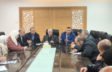 النقل والمواصلات تشارك في اجتماع لجنة السير بطولكرم لتعزيز تنظيم المدينة ومعالجة الأزمات المرورية