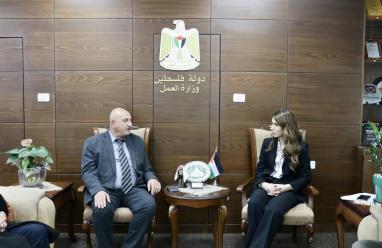 وزيرة العمل تبحث آفاق التعاون مع اتحاد صناعة الحجر والرخام