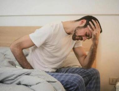 كيف تتعايش مع القولون العصبي؟ خبيرة تكشف الأسباب وطرق السيطرة