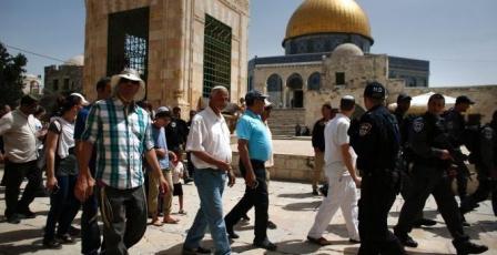 أكثر من 200 مستعمر يقتحمون "الأقصى"