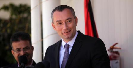 مصادر تكشف عن تفاصيل رد الفصائل على ملادينوف بشأن اتفاق غزة