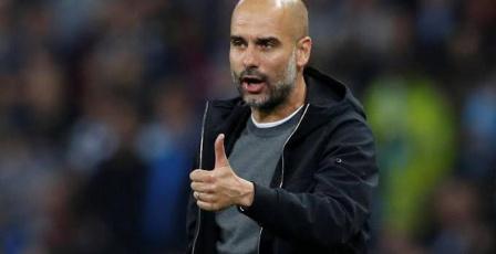 المدرب الإسباني بيب غوارديولا يتسبب في الخسارة الثانية لمانشستر سيتي