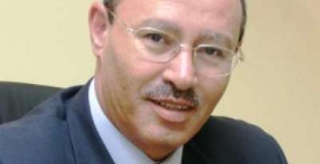 لن أنتخب في "عام الديمقراطية"