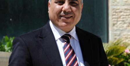  القنصلية في المستعمرة! 