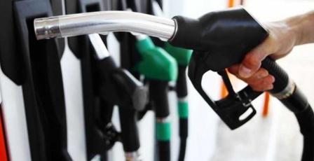 انخفاض في سعر لتر الوقود في إسرائيل اعتبارا من فجر الخميس