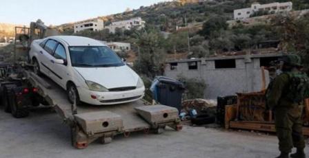 قوات الاحتلال تعتدي على أسير محرر وتستولي على مركبة غرب الخليل