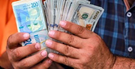 أسعار العملات: لا تغيير على سعر الدولار والدينار