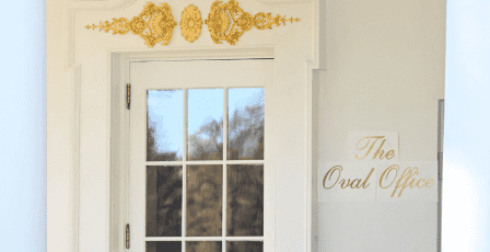 زخرفة ذهبية في البيت الأبيض.. ما قصتها؟