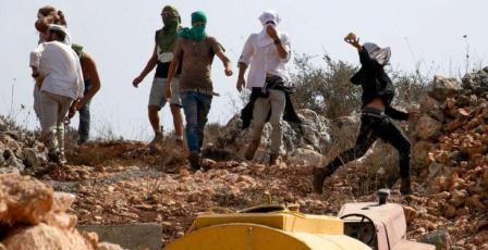 إصابة مواطن جراء اعتداء مستوطنين عليه بالضرب في مسافر يطا