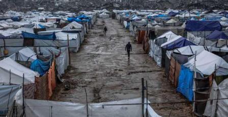 برد الخيام يفتك بأطفال غزة: 9 شهداء منذ بداية الشتاء والمستشفيات فوق طاقتها