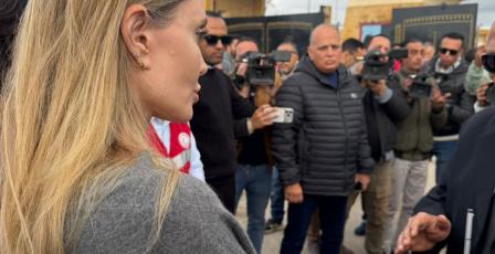 صور| أنجلينا جولي تزور معبر رفح وتدعو إلى إيصال المساعدات لغزة