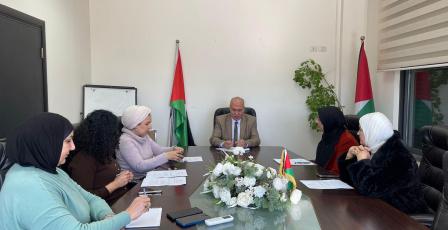 وزير الثقافة يلتقي جمعية سيدات الخليل الخيرية ويبحث سبل دعم حرفتي النفخ في الزجاج والسيراميك