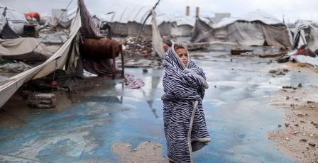 وفاة رضيعة نتيجة البرد القارس في خان يونس جنوبي قطاع غزة