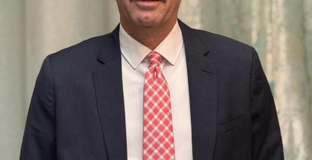 من يكتب للفلسطينيين روايتهم ؟