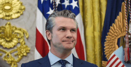 هيغسيث: مفاوضات إنهاء الحرب مع إيران تتسارع والأيام المقبلة حاسمة