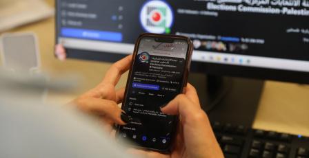 لجنة الانتخابات: إقبال غير مسبوق على المنصات الرقمية مع اقتراب يوم الاقتراع