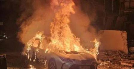 مقتل شابة حرقا داخل مركبة في كفر قاسم