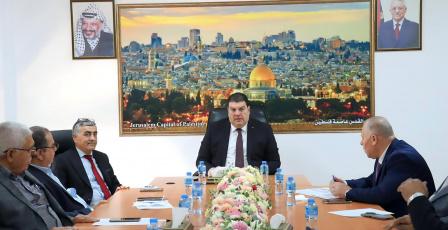 الأحمد يؤكد دعم قطاع الحافلات وتعزيز استدامته في مواجهة التحديات