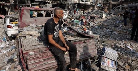 قروض بلا أصول: كيف يُطالَب أهل غزة بسداد ما دُمّر؟