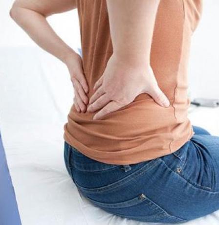 خاص| آلام الظهر والرقبة في تزايد.. طبيب يحذّر: نمط الحياة الخامل السبب الأبرز والحلول تتطور