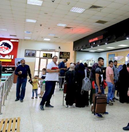 27 ألف مسافر تنقلوا عبر معبر الكرامة الأسبوع الماضي