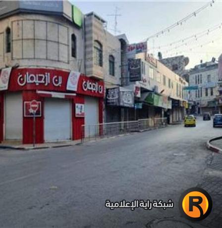  الإضراب يعم محافظات الضفة رفضا لإقرار الكنيست الإسرائيلية "قانون إعدام الأسرى"