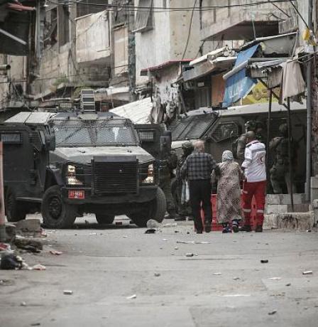 الاحتلال يعتقل شابين خلال اقتحامه بلدتي عنبتا وكفر اللبد شرق طولكرم