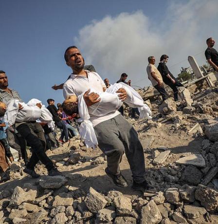 استشهاد شاب وإصابة شقيقه برصاص الاحتلال شرق غزة