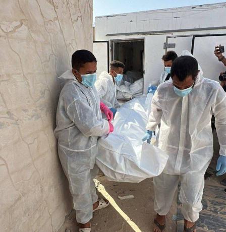 الاحتلال يسلم جثامين 30 شهيدا من قطاع غزة