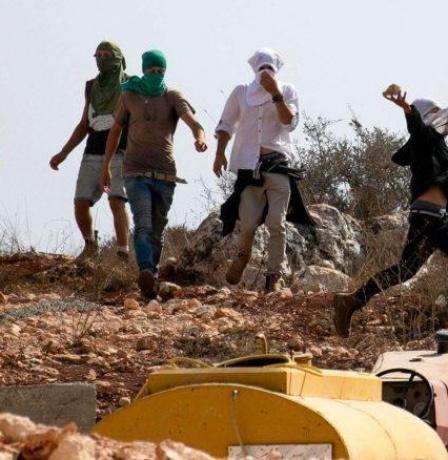 مستوطنون يهاجمون منزلا في ترمسعيا شمال رام الله