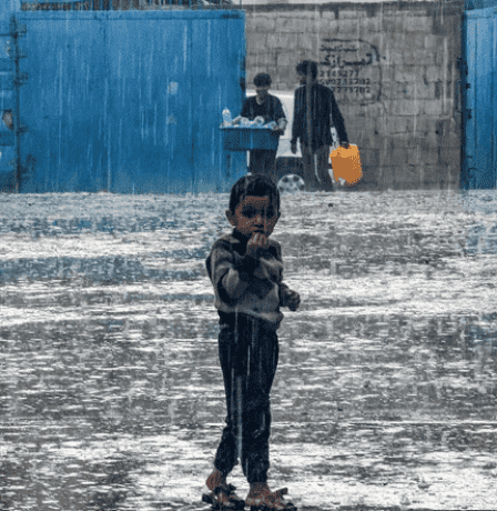 أطباء بلا حدود: أطفال غزة يموتون بردا وندعو إسرائيل لإدخال المساعدات