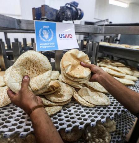 خاص | أزمة خبز تلوح في أفق غزة… ما الذي سيحدث؟