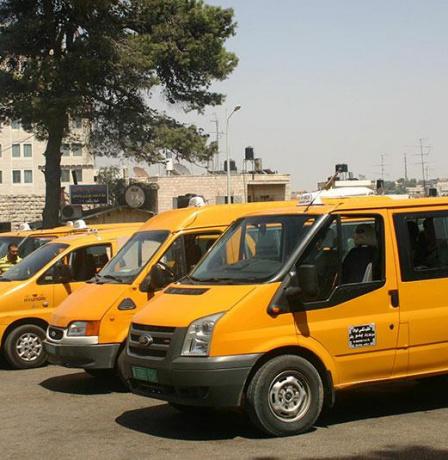 أزمة المواقف والازدحام.. لماذا أعلنت نقابة عمال النقل عن خطوات تصعيدية في الخليل؟