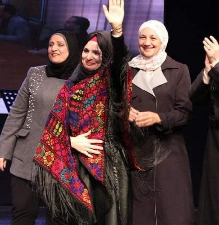 خاص | معلمة من الخليل ضمن قائمة أفضل 50 معلما في العالم