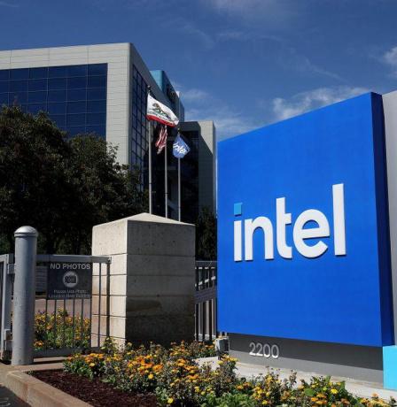 أسهم شركة إنتل الأميركية تهوي بأكثر من 10%