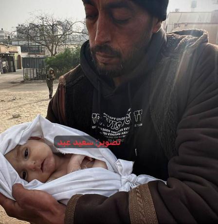 وفاة رضيع نتيجة البرد القارس جنوبي قطاع غزة