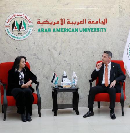 الجامعة العربية الأمريكية تحتضن معرض "صمود تصنعه المشاريع النسوية"