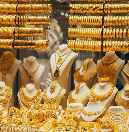 الذهب يتخطى مجددا حاجز 5000 دولار