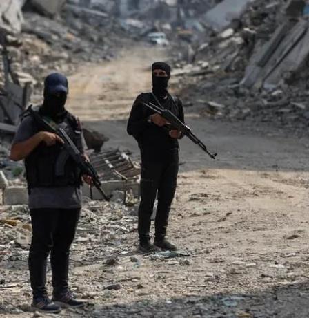 خاص| واشنطن تدفع باتجاه نزع سلاح غزة تحت غطاء “مجلس السلام” وإعادة الإعمار