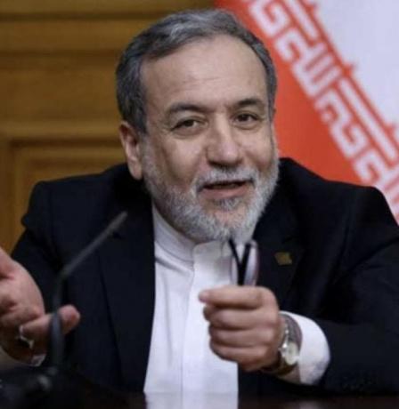 وزير الخارجية الإيراني يغادر إلى جنيف للجولة الثانية من المباحثات مع الولايات المتحدة 