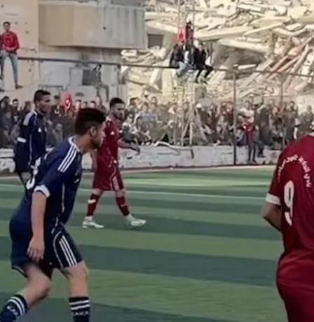 الراشد يكتب….غزة تمارس كرة القدم .. غزة تستمر في الحياة