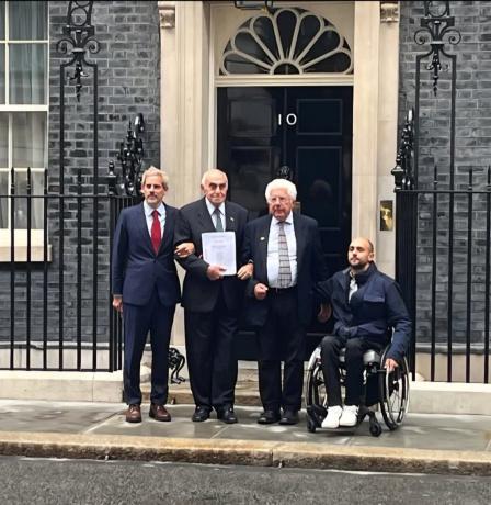 تتويجًا لجهود منيب المصري: 45 نائبًا ولوردًا بريطانيًا يطالبون باعتذار رسمي عن وعد بلفور