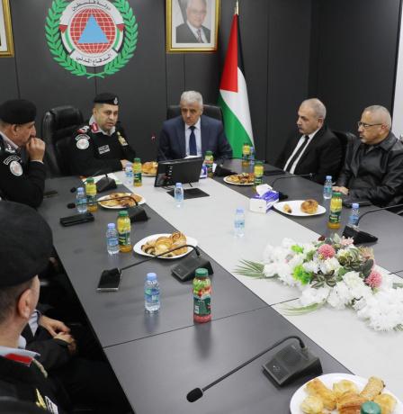 "التربية" والدفاع المدني يبحثان إمكانية استئناف الدوام المدرسي في ظل الظروف الحالية