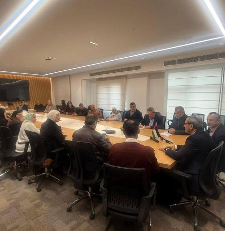 م. سمحان يبحث مع مركز التعليم البيئي تعزيز التعاون وتطوير العمل البيئي