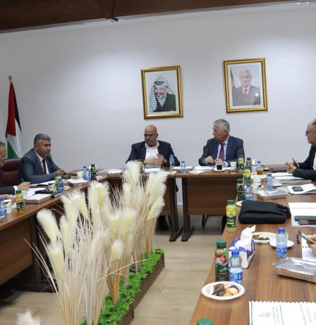 "المواصفات والمقاييس" تعتمد 73 مواصفة فلسطينية لتعزيز جودة المنتج الوطني