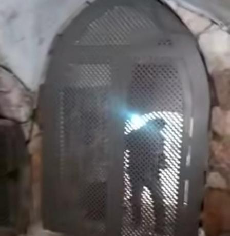 خاص| بوابة حديدية في البلدة القديمة.. المقدسيون بين التضييق المعيشي والتصعيد الأمني